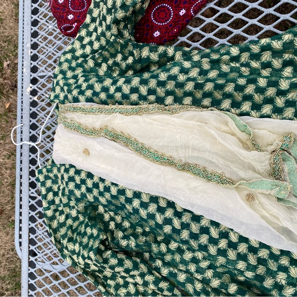 Ethnic Bundle - Picture 2 of 3